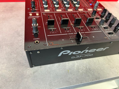 Pioneer DJM 700 Professional DJ Mixer - Deck Converters