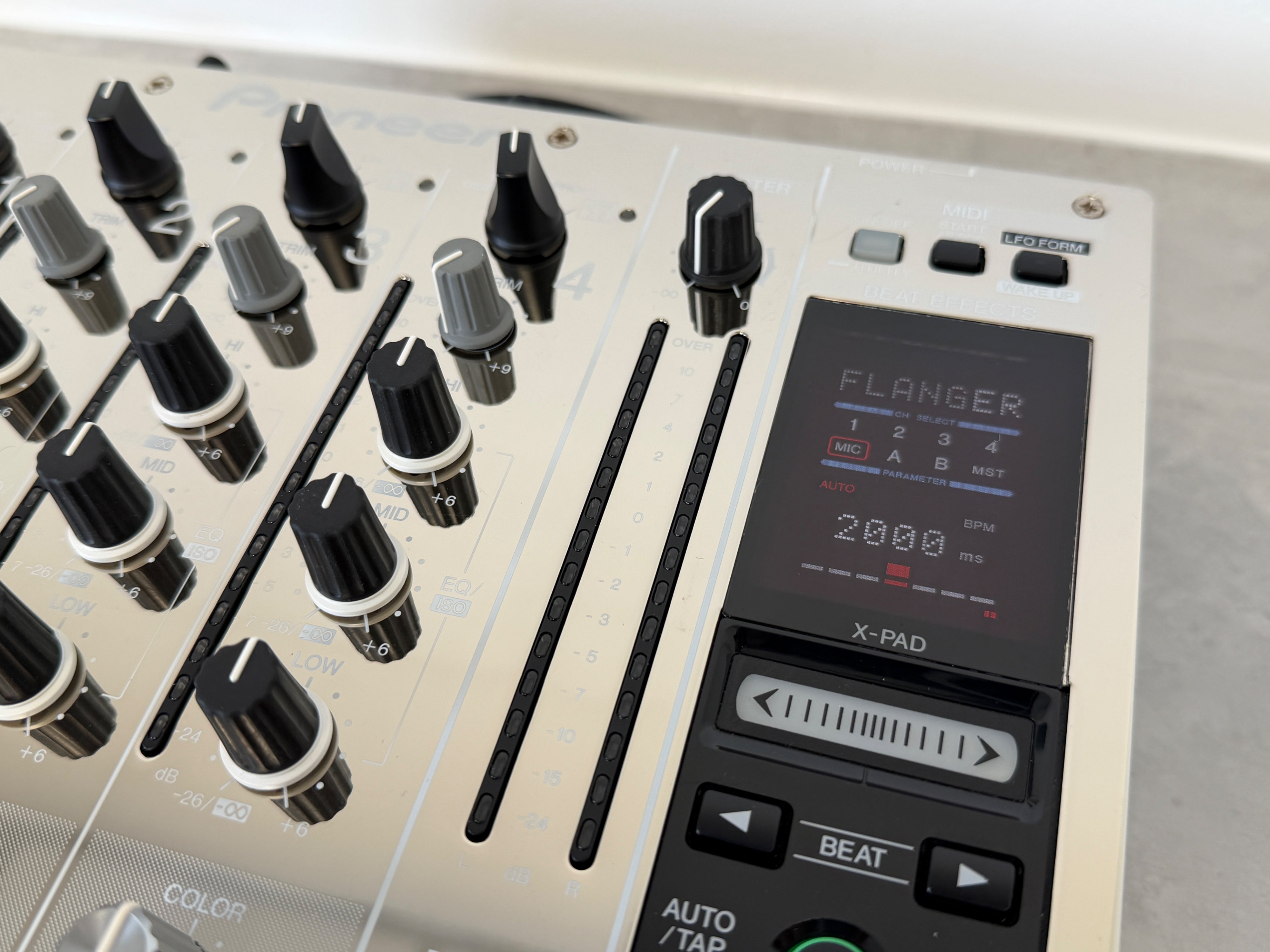Pioneer DJM 900 Nexus Platinum Limited Edition - Pre Owned - Deck Converters