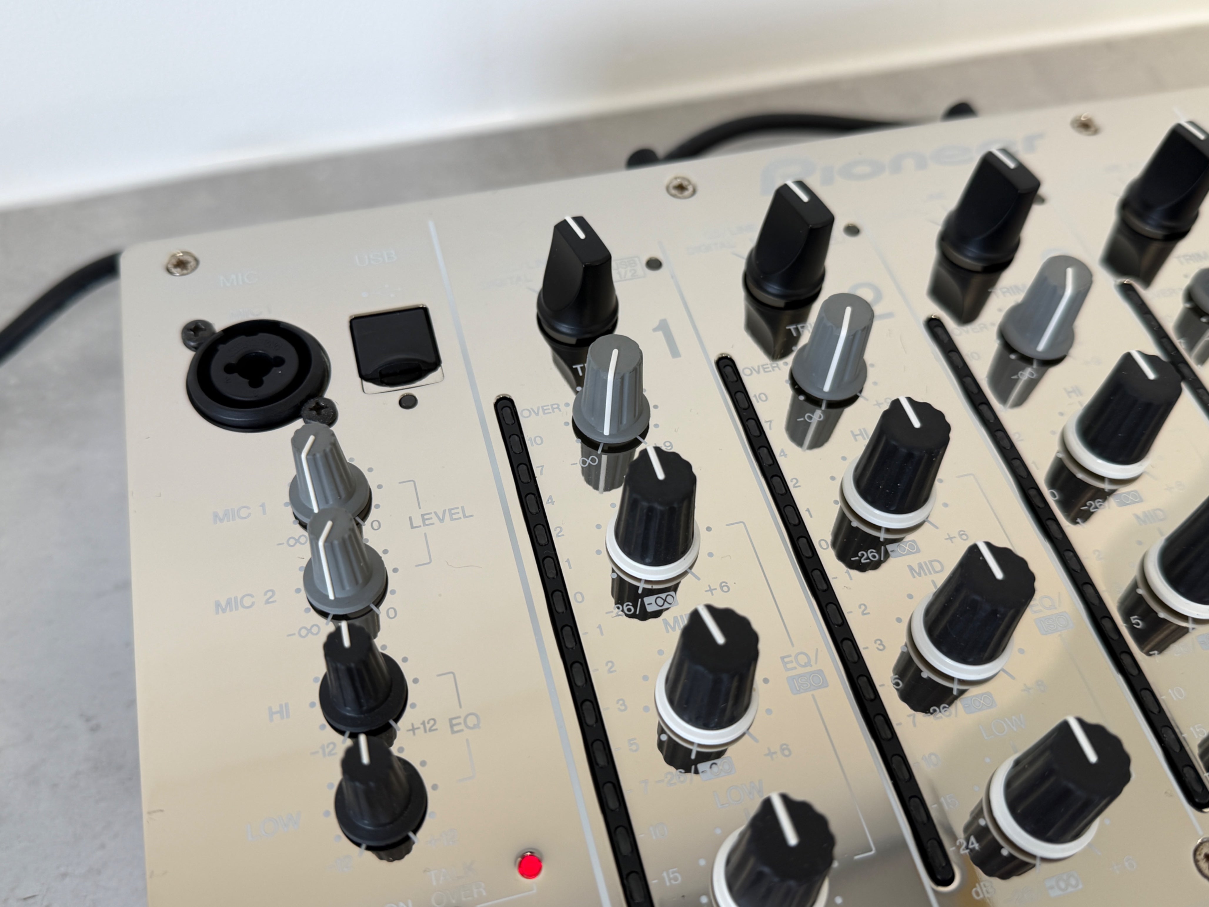 Pioneer DJM 900 Nexus Platinum Limited Edition - Pre Owned - Deck Converters
