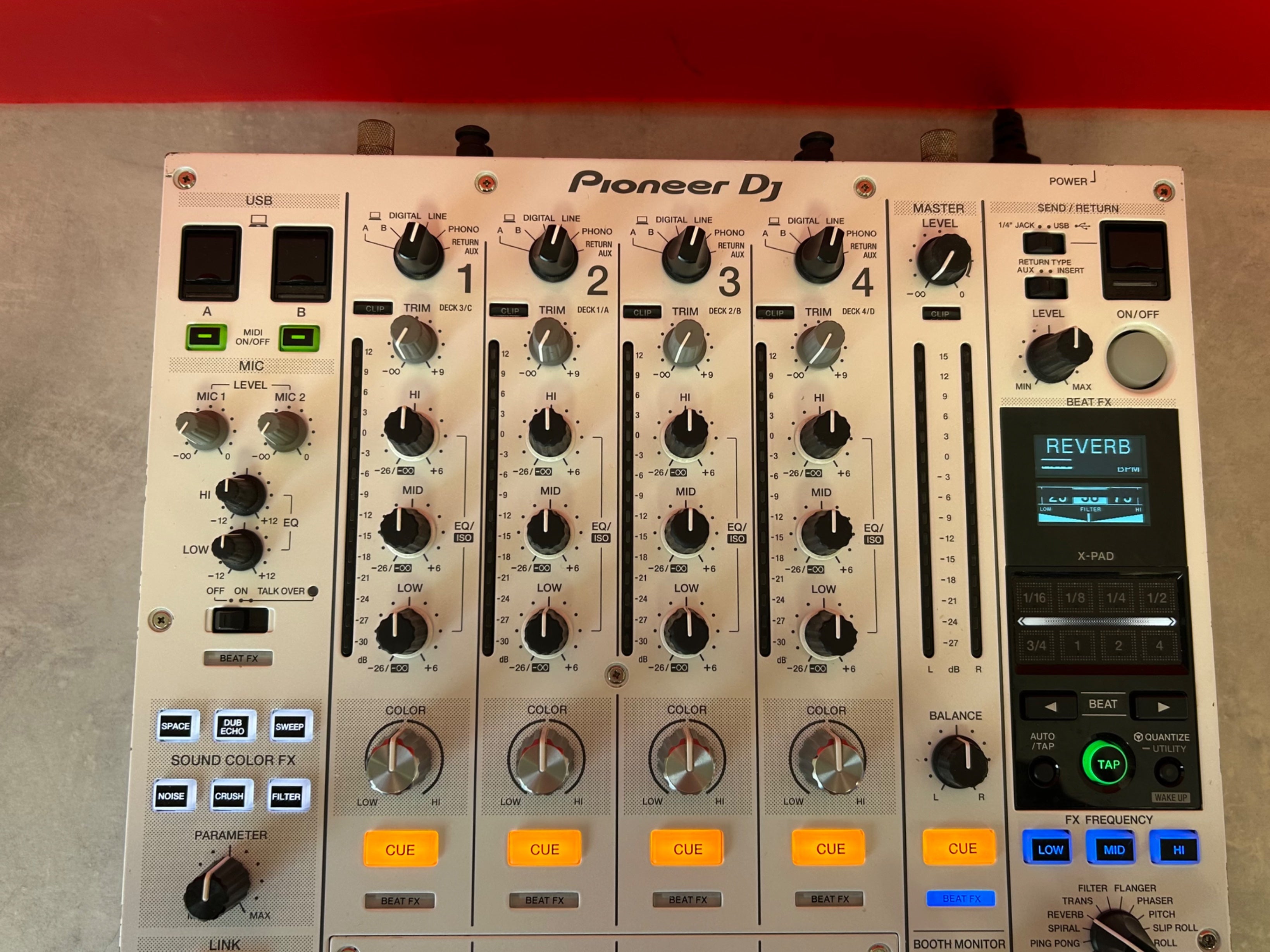 Pioneer DJM 900 NXS2 DJ Mixer Limited Edition White Pre Owned - Deck Converters