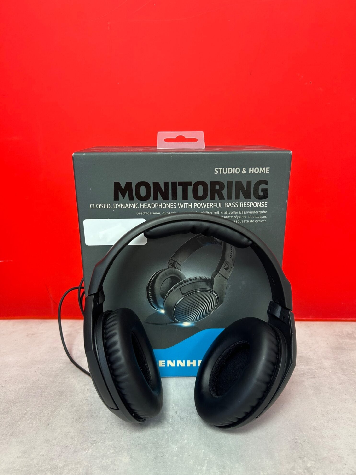Sennheiser HD200 PRO Closed Design 64ohm Pro Monitoring Headphones - B Stock - Deck Converters